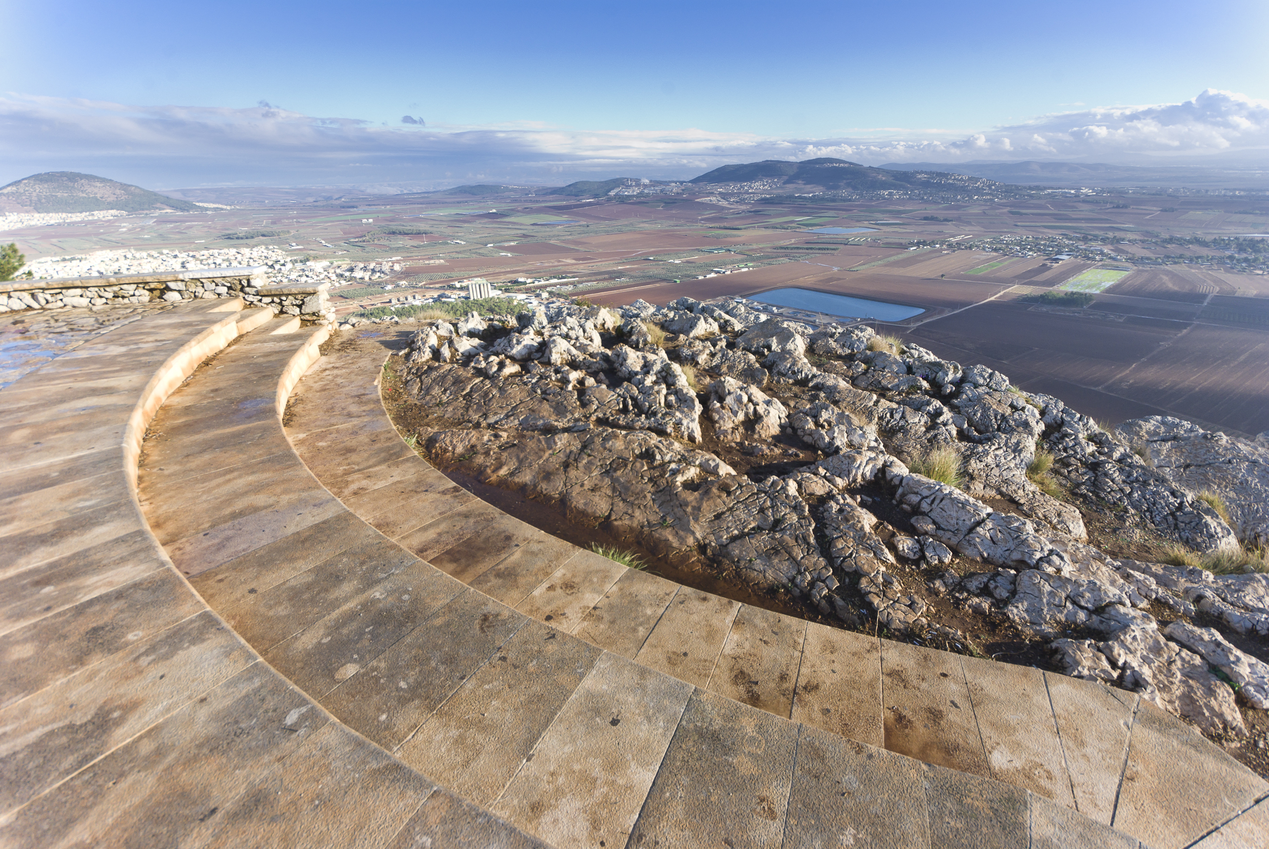Mount Precipice